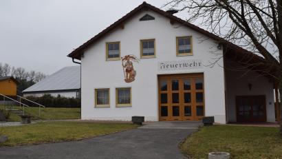 Bild: bnr
Für das neue Löschfahrzeug ist die Fahrzeughalle im Feuerwehrhaus zu klein. Ein Anbau soll Abhilfe schaffen.