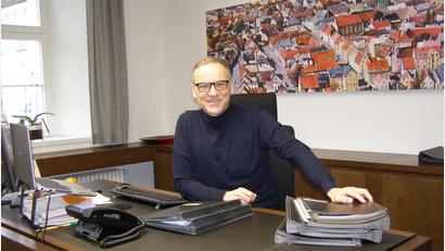 Bild: pz
Bürgermeister Bernd Sommer in seinem Büro im Rathaus Waldsassen