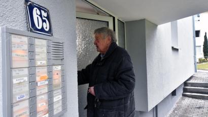 Bild: Stephan Huber
Dieser 78-Jährige wohnt an der Pfistermeisterstraße 65 in Amberg. Auch er befürchtete, eine deutliche Mieterhöhung oder sogar eine Kündigung zu erhalten.