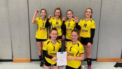 Bild: Lederer/exb
Die U14 des SV Hahnbach mit (hinten von links) Annabell Schwegler, Johanna Geilersdörfer, Magdalena und Johanna Rothut, (vorne von links) Jule Masek und Katharina Winkler.