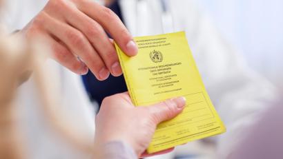 Bild: Christin Klose/dpa
Ein Eckpunktepapier gibt erste ein Blicke, wie eine Impfpflicht aussehen könnte.