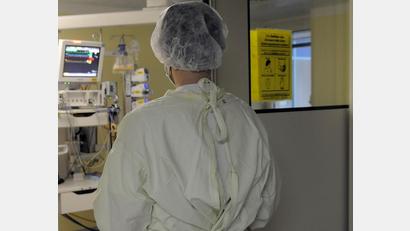 Archivbild: Petra Hartl
Im Klinikum St. Marien in Amberg gibt es auf den Intensivstationen derzeit vier Covid-Patienten, die beatmet werden müssen (Stand 4. Februar). Ab 16. März gilt für Beschäftigte eine Impfpflicht.