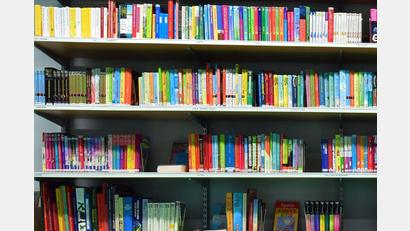 Symbolbild: Martin Schutt/dpa
In Brand soll es bald eine Bücherei geben, erste Planungen laufen bereits.