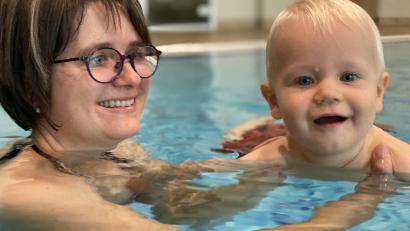 Bild: kro
Auch Baby-Schwimmkurse bietet der "Froschzirkus" an.
