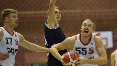 Bild: A. Schwarzmeier
Unter anderem wird wohl Center Jonas Meißner erneut nicht für Neustadt auflaufen können. Auch weitere Stammspieler sind vor der Partie gegen Litzendorf angeschlagen.