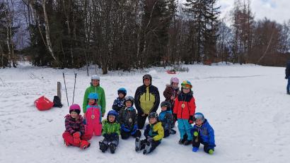 Bild: SC Reuth bei Erbendorf/exb
Beim Skikurs des SC Reuth konnten die Kinder ihre Kenntnisse festigen.
