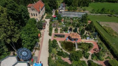 Archivbild: KuBZ/exb
Die Stiftung Kultur- und Begegnungszentrum Abtei Waldsassen (im Bild der Naturerlebnisgarten auf dem Gelände des Klosters) erhält für die Erwachsenenbildung zusätzlich 40.000 Euro.
