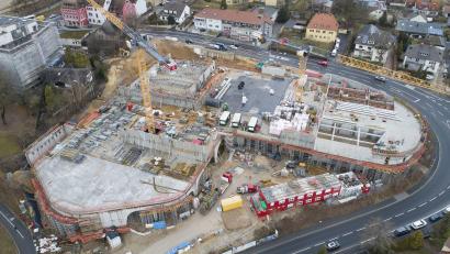 Bild: Thilo Hierstetter
Der Neubau der Oberpfalz-Arkaden und der Umbau der Storg-Immobilie könnte als Startschuss für ein neues Sulzbach-Rosenberger Zukunftskonzept dienen. Der CSU-Ortsverband will dazu jetzt verstärkt die Bürger mit einbinden.