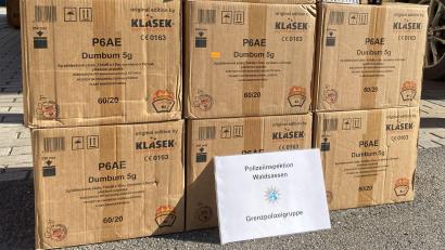 Bild: exb
Kistenweise transportierte der Niederländer die Feuerwerkskörper.