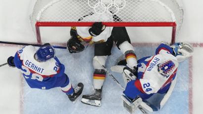 Bild: Matt Slocum
0:4 gegen Slowakei: Das deutsches Eishockey-Team ist in Peking ausgeschieden.