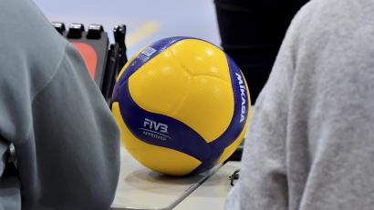 Symbolbild: Hubert Ziegler
Der Ball bleibt wieder einmal liegen. Die Volleyballer des VC Amberg müssen erneut eine Zwangspause einlegen.