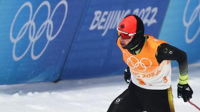 Bild: Daniel Karmann/dpa
Eric Frenzel kämpf im Team Wettbewerb bei den Olympischen Spielen in Peking. Am Ende wurde es für ihn und seine Kollegen die Silbermedaille.