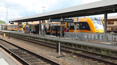 Archivbild: Götz
Über den Planungsstand der Metropolenbahn, die auch durch Schwandorf führt, informierte die DB Netz AB bei einer Online-Konferenz.