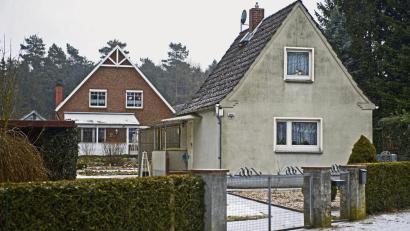 Symbolbild:  Jens Schierenbeck/dpa
In manchen Orten ist das Nachverdichten in einem Garten die einzige Möglichkeit, einen Bauplatz zu bekommen.
