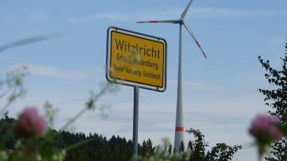 Archivbild: upl
Bei Witzlricht entstand 2011 das erste Windrad im Landkreis Amberg-Sulzbach. Heute gibt es in der Region 25 große Windkraftanlagen.