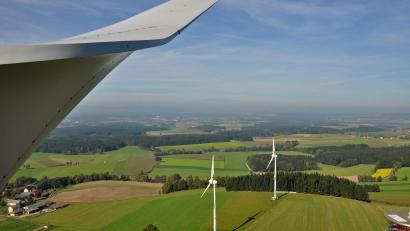 Archivbild: ws
15 Windräder gibt es im Landkreis Tirschenreuth bereits, etwa im Bereich Bärnau.