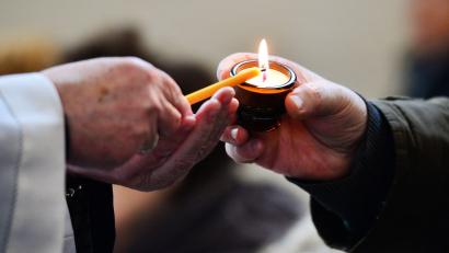 Symbolbild: Martin Schutt/dpa
Trauer um Ägidius Ziegler