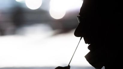 Symbolbild: Julian Stratenschulte
Zum Wochenstart meldet das Robert-Koch-Institut geringer Infektionszahlen für den Landkreis Amberg-Sulzbach und die Stadt Amberg.