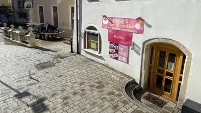 Bild: Völkl
Nur noch bis 27. Februar gibt es das Eiscafé am Oberen Markt.