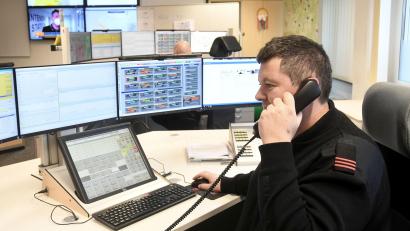 Symbolbild: Gabi Schönberger
Egal, ob Vergiftung, Brand oder Krankentransport. Marcus Christoph und seine Kollegen bei der Integrierten Leitstelle Weiden sind die ersten Ansprechpartner für alle, die den Notruf 112 wählen.