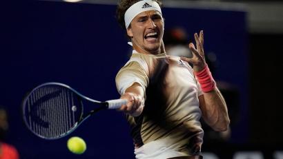 Archivbild: Eduardo Verdugo/AP/dpa
Alexander Zverev hatte sich nach der Niederlage im Doppel nicht im Griff.