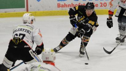 Bild: Andreas Brückmann
Marco Pronath für den ERSC Amberg am Puck.