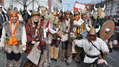 Archivbild: jr
Ob auch einige Wikinger bei der Aktion des Mitterteicher Gaudiwurms am Samstag, 26. Februar, zu sehen sein werden, bleibt abzuwarten. Diese wilde Truppe, dargestellt von der Gruppe „Gaudipower“, zog beim Gaudiwurm im Jahr 2011 durch die Straßen.