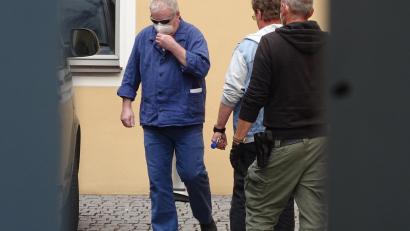 Bild: hwo
Frühestens in zwei Jahrzehnten kann Karlheinz R., den seine Freunde "Mexiko-Heinz" nannten, mit einer Entlassung aus dem Gefängnis rechnen.
Dann wäre er 80 Jahre alt.