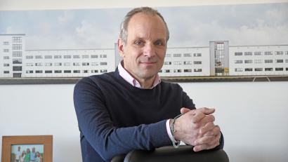 Bild: Gabi Schönberger
Patrick Boos steht seit Januar an der Spitze der Witt-Gruppe, die er weiter ins digitale Zeitalter führen will.