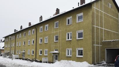 Archivbild: Petra Hartl
Diese Wohnblocks werden inzwischen saniert. Doch wer sich seine Miete nicht leisten kann, ist oft auf die Hilfe von außen angewiesen.