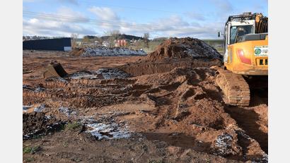 Bild: Stephan Huber
An der Vilstalstraße in Kümmersbruck, zwischen Auto Lell und dem Rewe-Markt, sollen ein Getränkemarkt und eine neue Norma-Niederlassung entstehen.