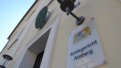 Bild: upl
Das Amtsgericht Amberg am Paulanerplatz war Ort einer Verhandlung über einen Syrer, der im Besitz eines gefälschten Personalausweises war.