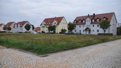 Bild: ak
In zentraler Lage entstehen am Unteren Markt 2 Mehrfamilienwohnhäuser mit rund 20 Wohneinheiten. Der Bebauungsplan wurde entsprechend angepasst.