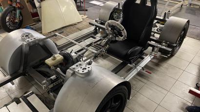 Bild: ige
Ein äußerst stabiler, kompletter Vierkant-Rahmen wartet auf den E-Motor und die Batteriebestückung.