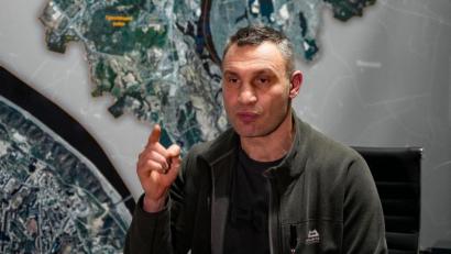 Bild: Efrem Lukatsky/AP/dpa/Archivbild
Vitali Klitschko, Bürgermeister von Kiew und ehemaliger Box-Profi.