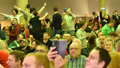 Archivbild: A. Schwarzmeier
Dicht gedrängt standen die Zuschauer am Wochenende im Evangelischen Gemeindehaus.