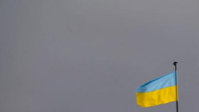 Bild: Marijan Murat/dpa
Die Flagge der Ukraine ist zum Symbol des Protestes gegen den russischen Krieg geworden.