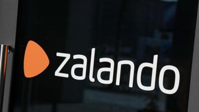 Bild: Jens Kalaene/dpa-Zentralbild/dpa
Zalando erwartet für 2022 ein schwächeres Wachstum.