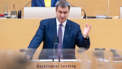 Archivbild: Sven Hoppe/dpa
Markus Söder in einer bayerischen Kabinett-Sitzung.