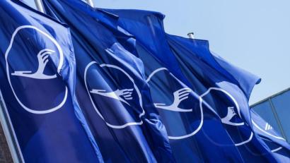 Bild: Andreas Arnold/dpa
Die Lufthansa prüft eine neue Airline.