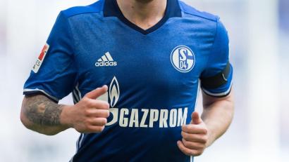 Bild: picture alliance / dpa
Der FC Schalke 04 wird nicht mehr mit dem Schriftzug des Hauptsponsors Gazprom auflaufen.