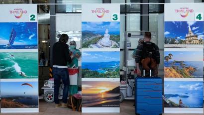 Bild: Sakchai Lalit/AP/dpa
Urlaubsrückkehrer nach Deutschland können im Frühjahr mit deutlichen Erleichterungen rechnen.