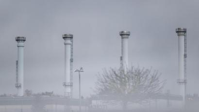 Bild: Mohssen Assanimoghaddam/dpa/Symbolbild
Die Anlage des Erdgasspeichers (Astora GmbH) in Rehden. Es handelt sich dabei um den größten Speicher in Westeuropa.