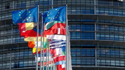 Bild: Jean-Francois Badias/AP/dpa
Die EU-Kommission will die europäischen Gasspeicher bis Oktober zu mindestens 80 Prozent füllen.