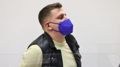 Bild: Ulrich Perrey/dpa
Der deutsche Rapper Gzuz vor Gericht.