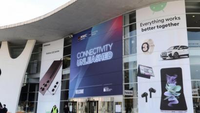 Bild: Andrej Sokolow/dpa
Eingang der Mobilfunk-Messe „Mobile World Congress“ in Barcelona.