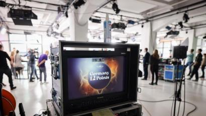 Bild: Christian Charisius/dpa
In der Sendung „Germany 12 Points“ soll ein Lied für Turin gefunden werden.