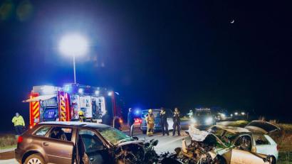 Bild: Andreas Dunker/dpa
Bei einem Frontalzusammenstoß in Unna sind am Samstag drei Menschen gestorben.