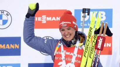 Bild: Vesa Moilanen/Lehtikuva/dpa
Die Biathletin Denise Herrmann geht nach ihrem Sieg im Sprint als Erste in das Verfolgungsrennen.