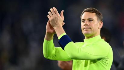 Bild: Swen Pförtner/dpa
Weiter nicht einsatzbereit: Bayerns Keeper Manuel Neuer.